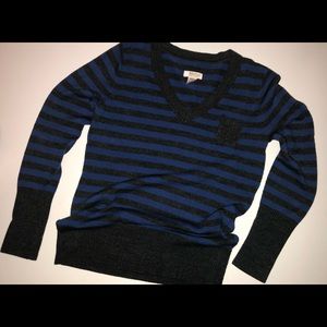 Almost new lightweight sweater. Size L.